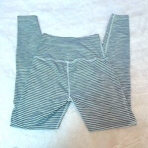 Beyond Yoga Pants Small